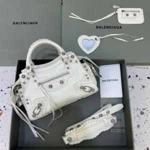 Balenciaga bag design 15