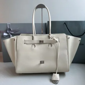 Balenciaga bag design 17