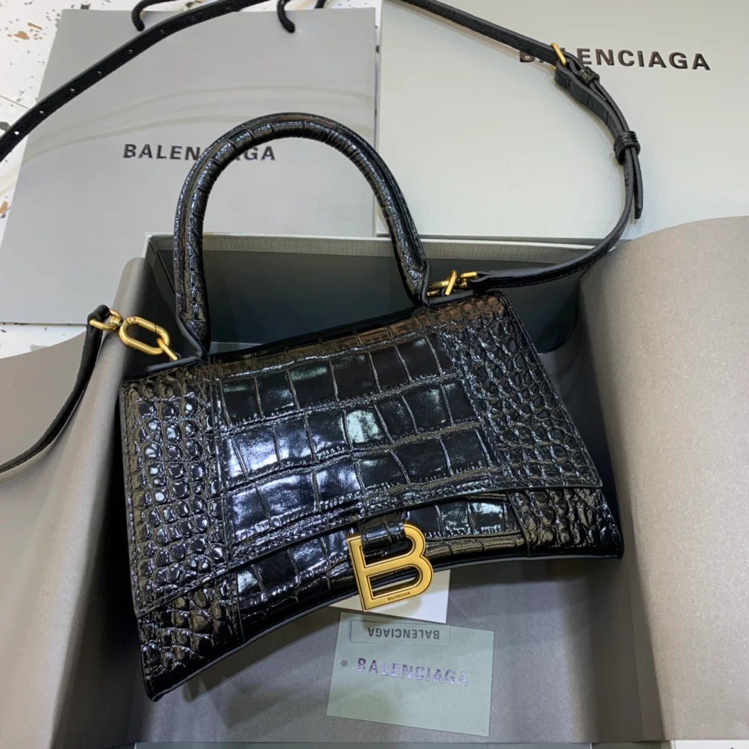 Balenciaga bag design 45