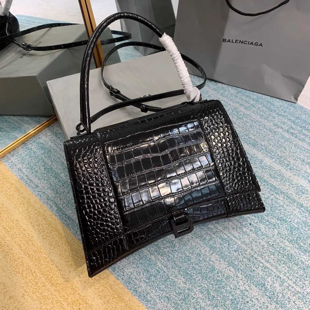 Balenciaga bag design 46