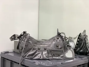 Balenciaga bag design 49