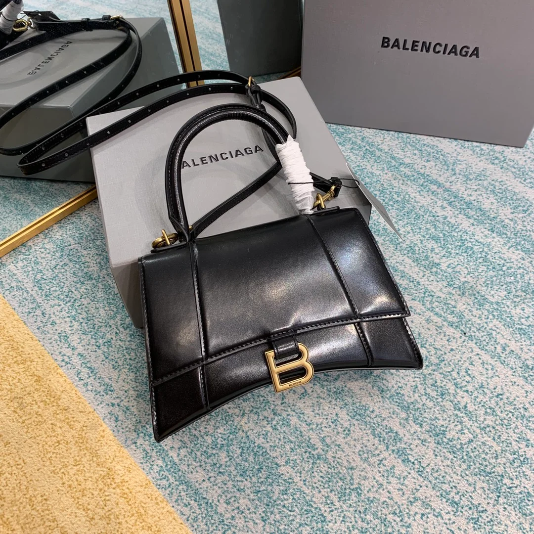 Balenciaga bag design 51