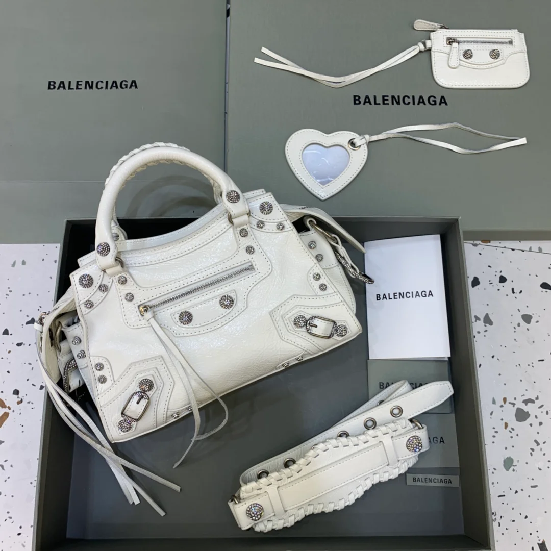 Balenciaga bag design 54