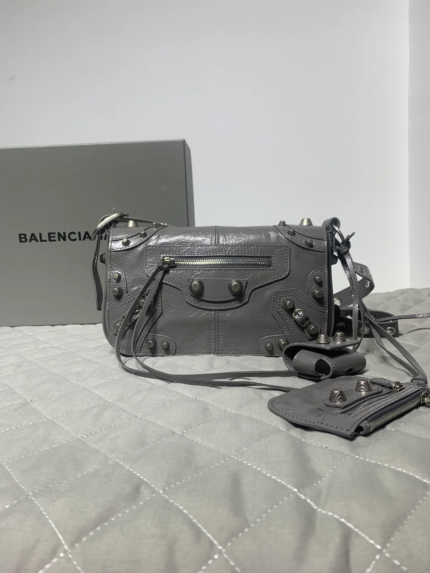 Balenciaga bag design 71