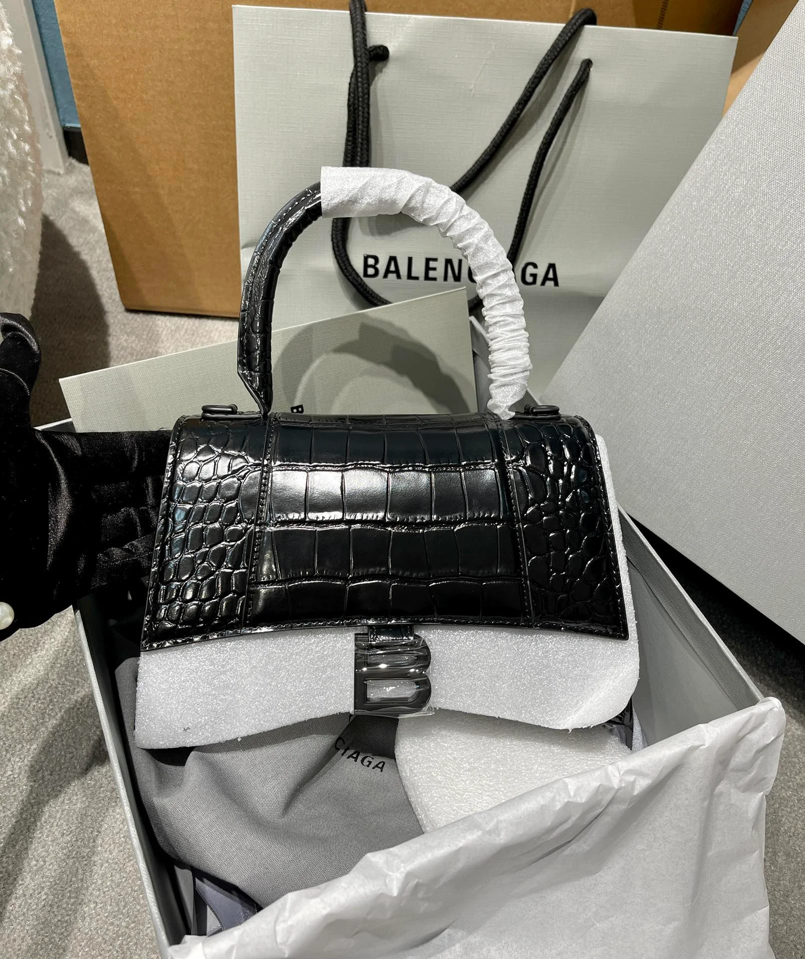 Balenciaga bag design 73