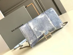 Balenciaga bag design 79