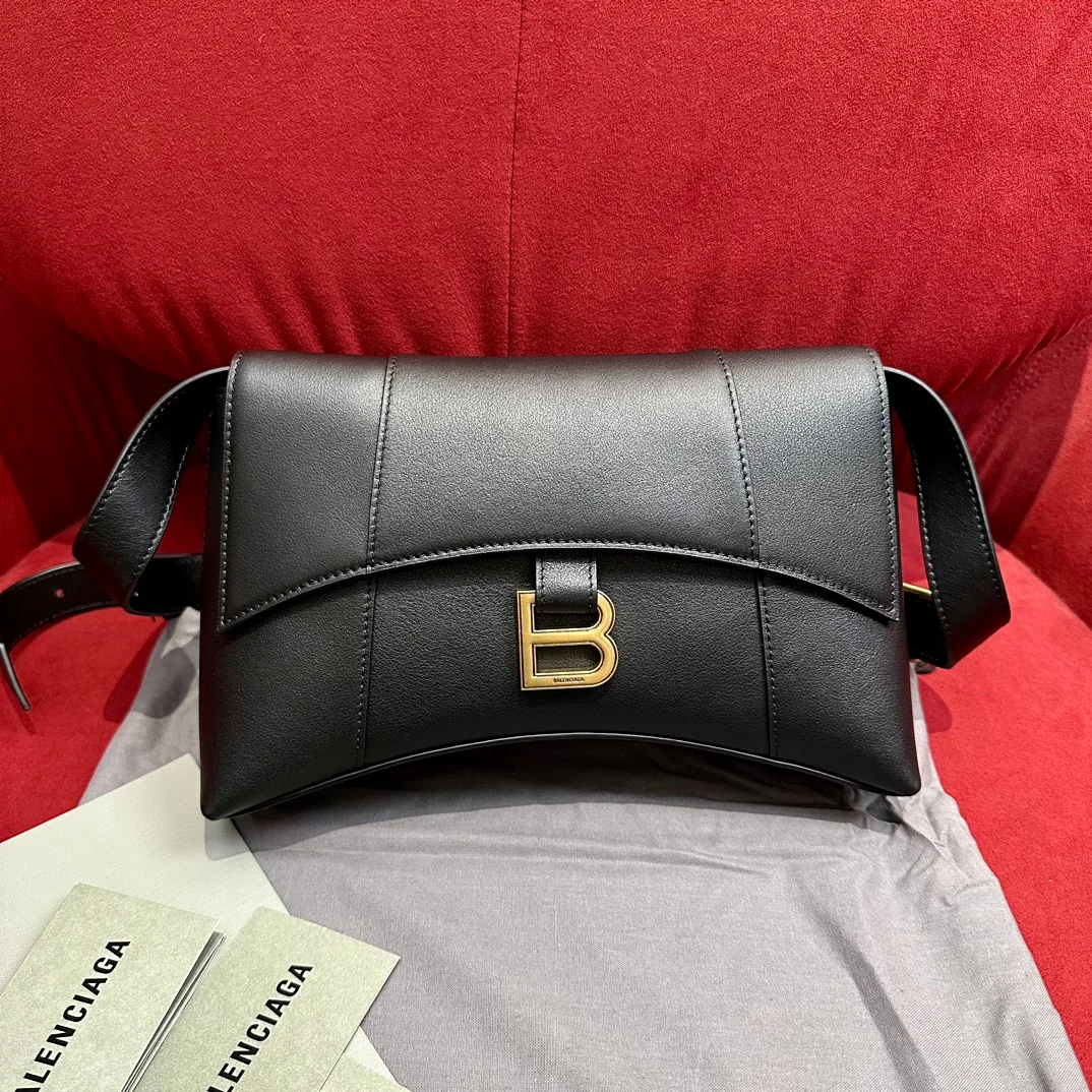 Balenciaga bag design 80