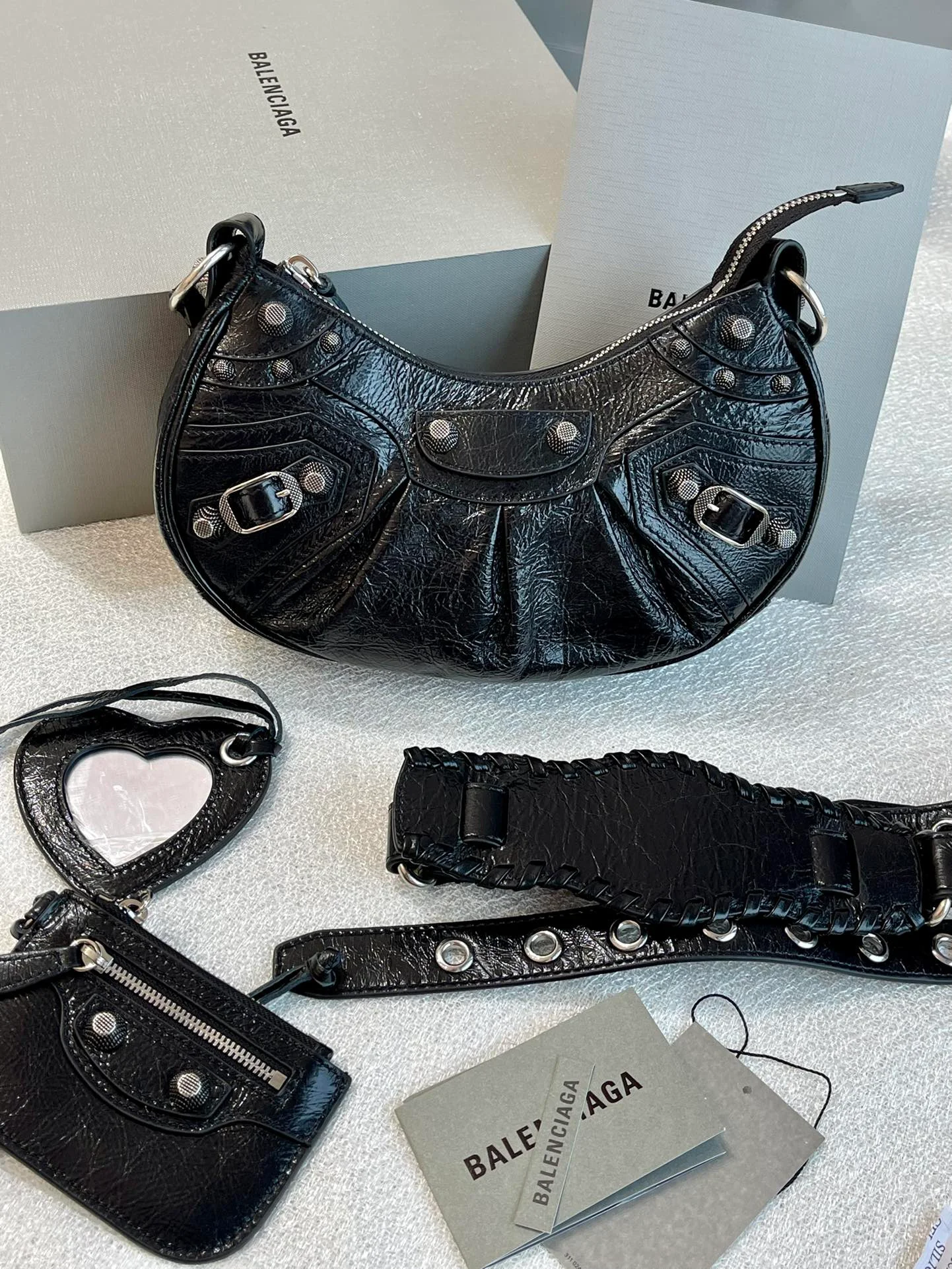 Balenciaga bag design 88