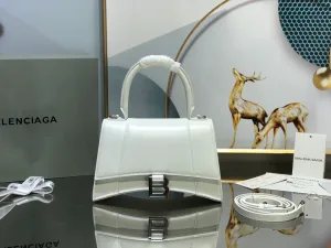 Balenciaga bag design 94