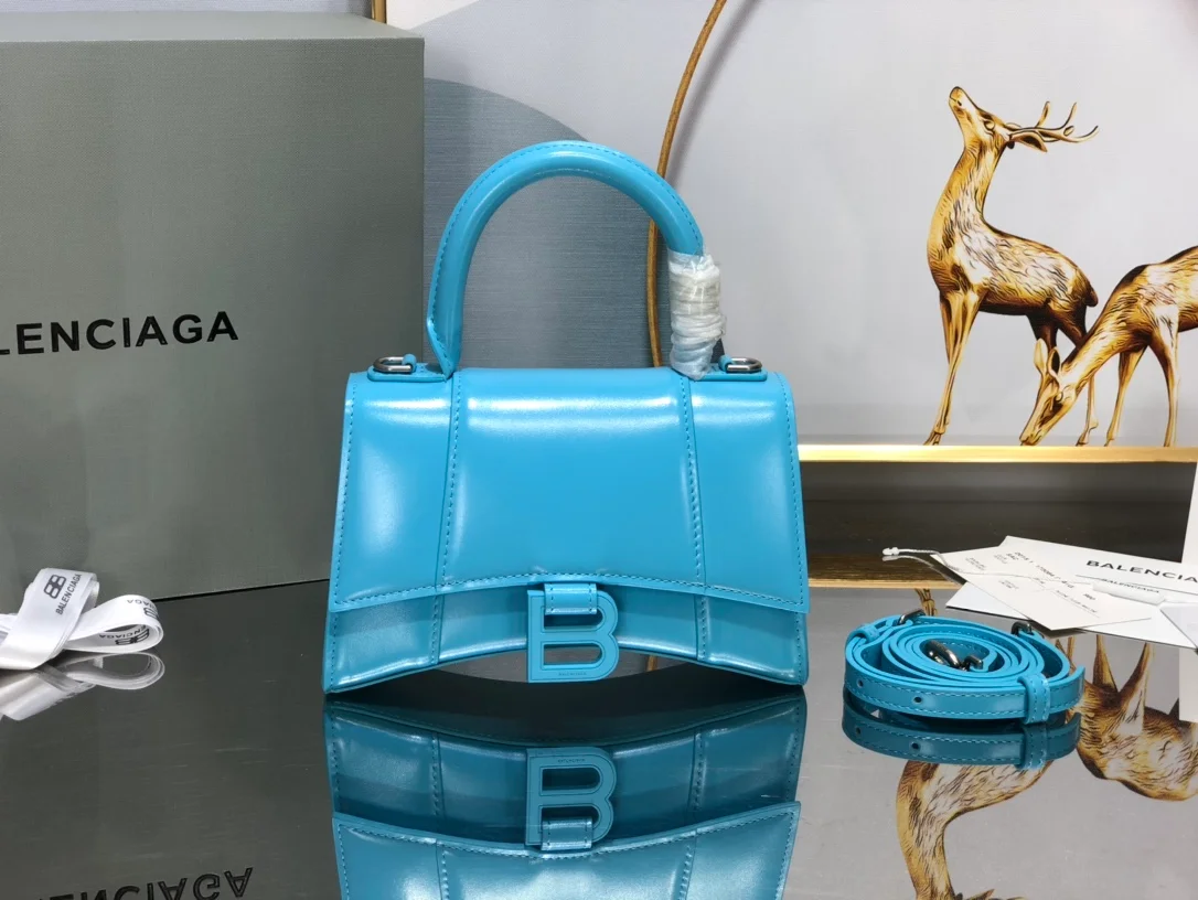 Balenciaga bag design 101