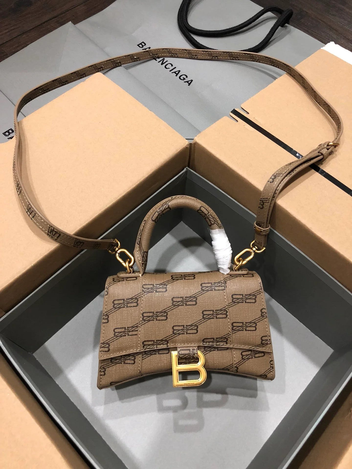 Balenciaga bag design 105