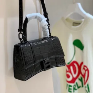 Balenciaga bag design 107