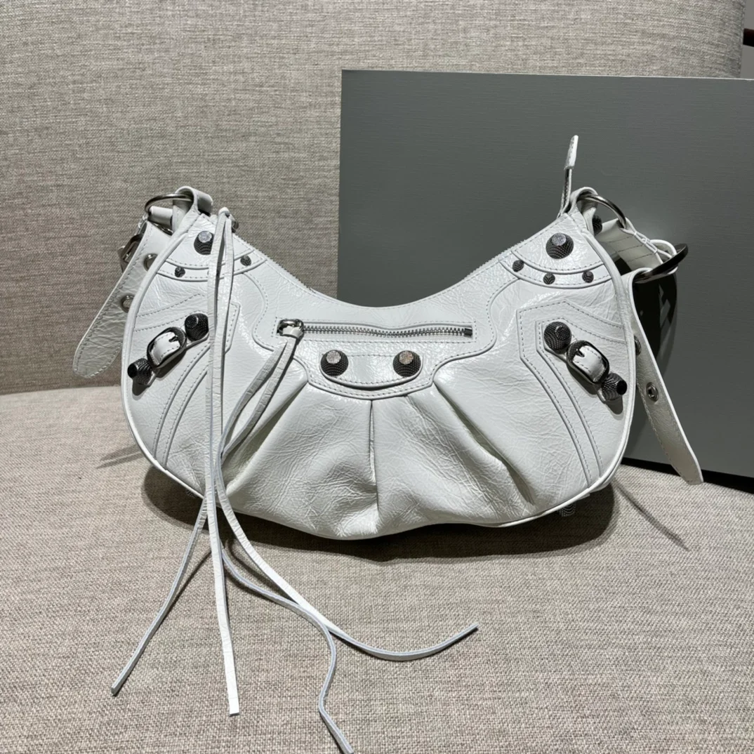 Balenciaga bag design 108