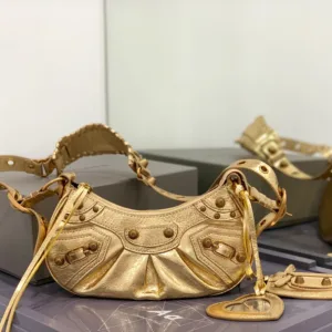 Balenciaga bag design 111