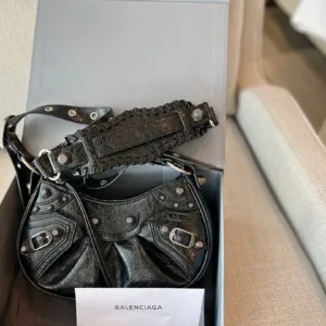 Balenciaga bag design 117