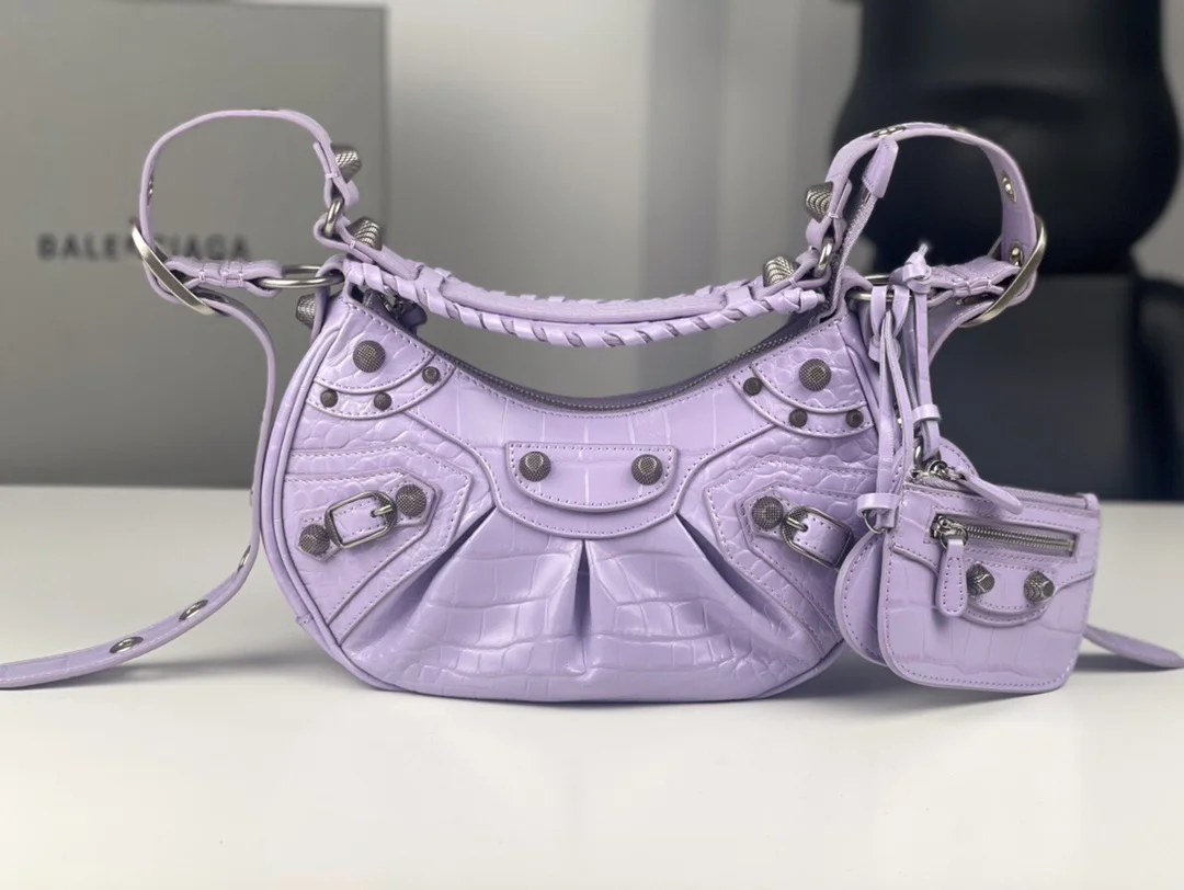 Balenciaga bag design 146