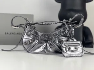 Balenciaga bag design 152