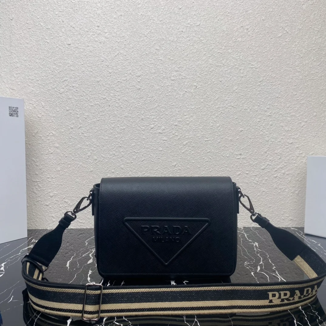 Prada bag design 112