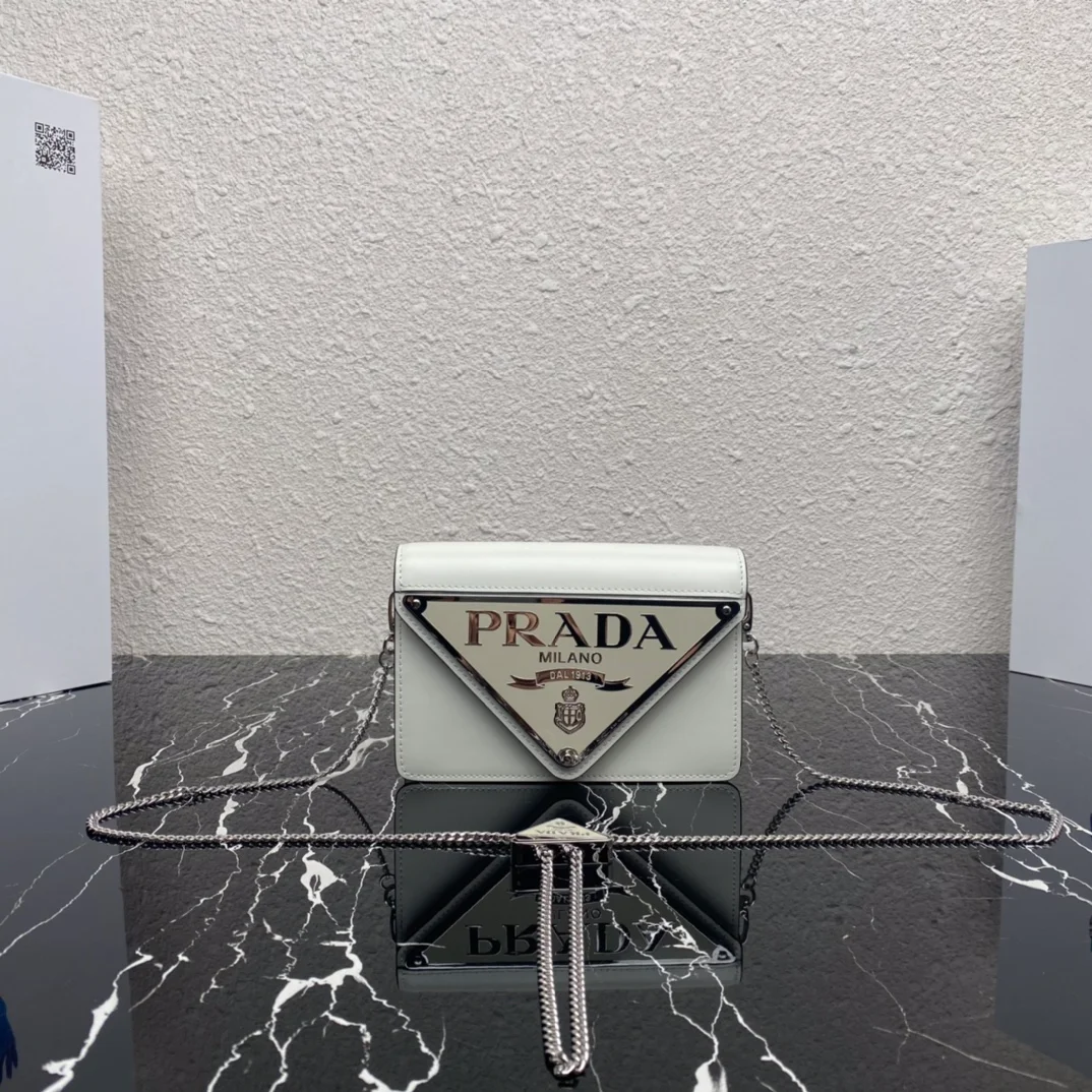 Prada bag design 566