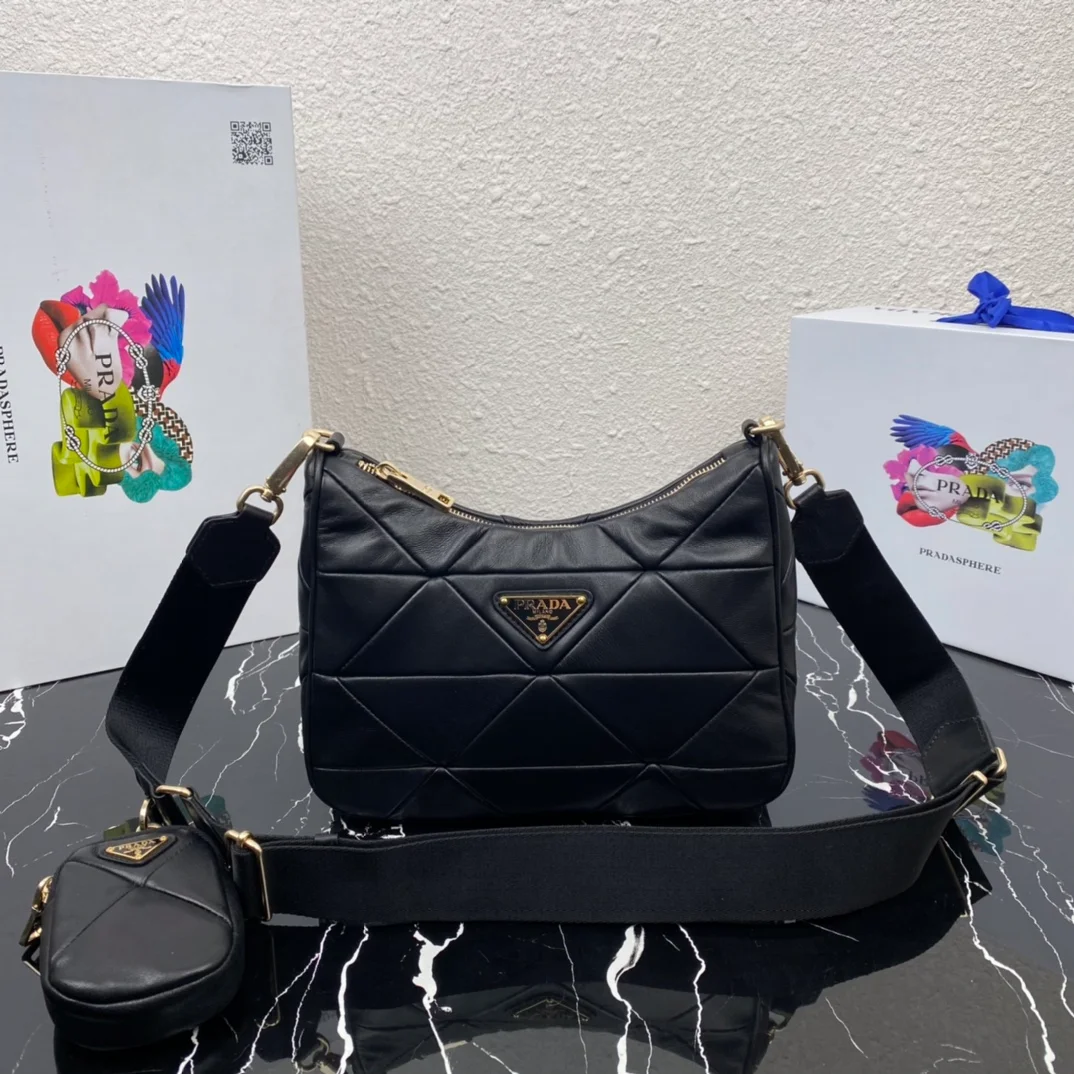 Prada bag design 582
