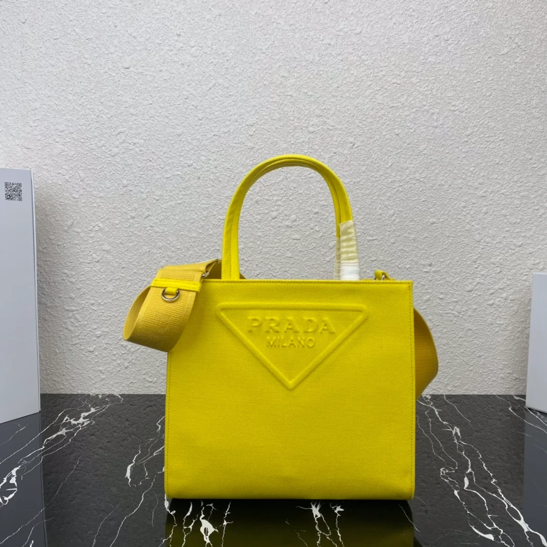 Prada bag design 601