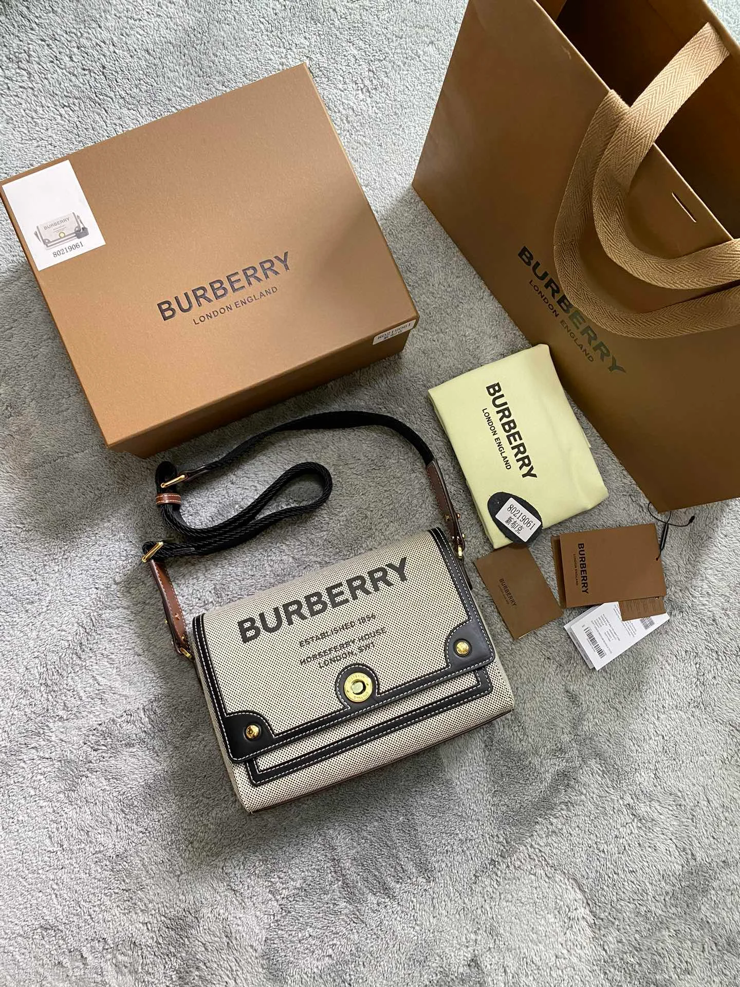 Burberry bag design 15