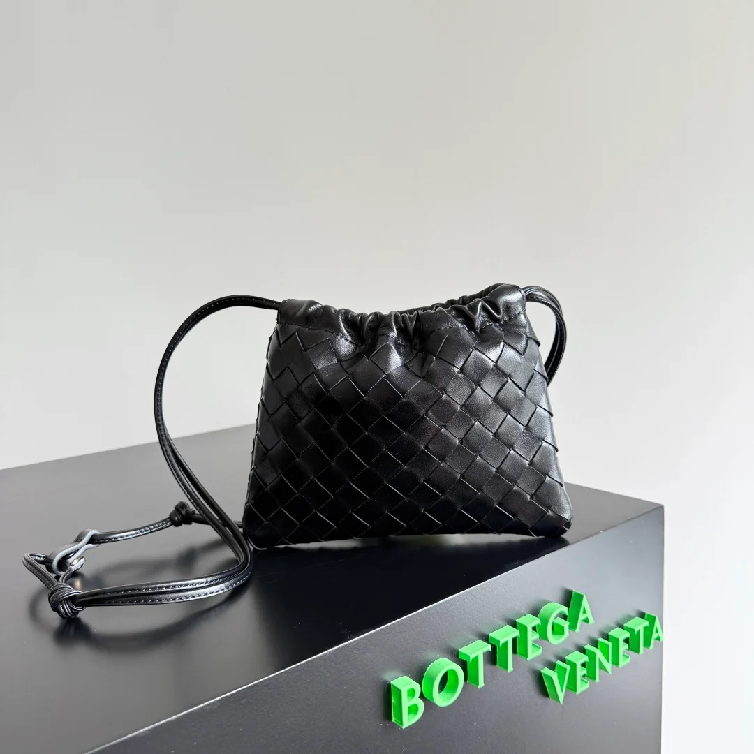 Bottega Veneta bag design 10