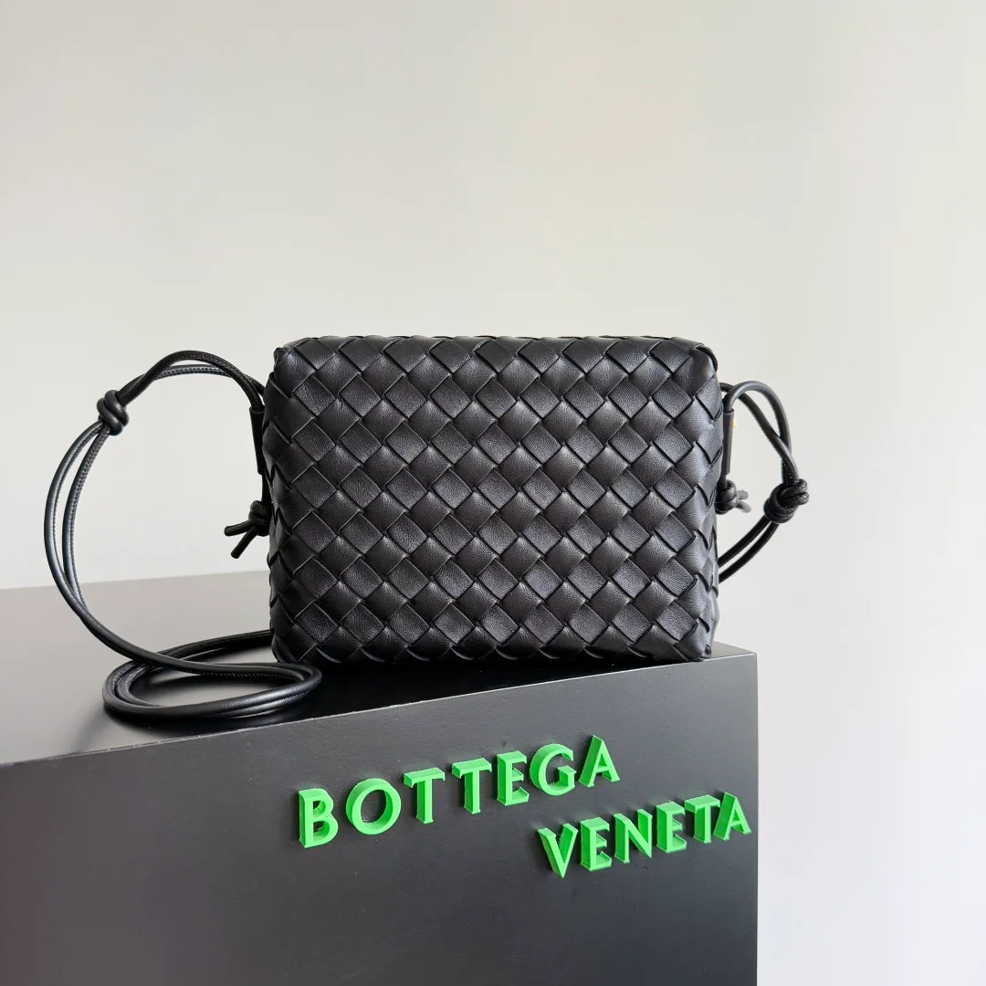 Bottega Veneta bag design 11