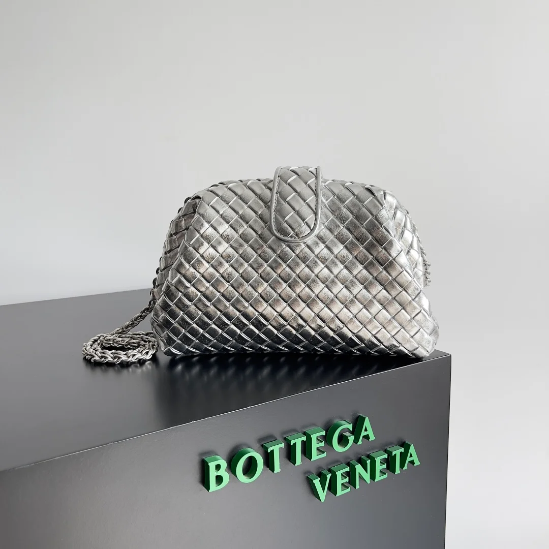 Bottega Veneta bag design 20