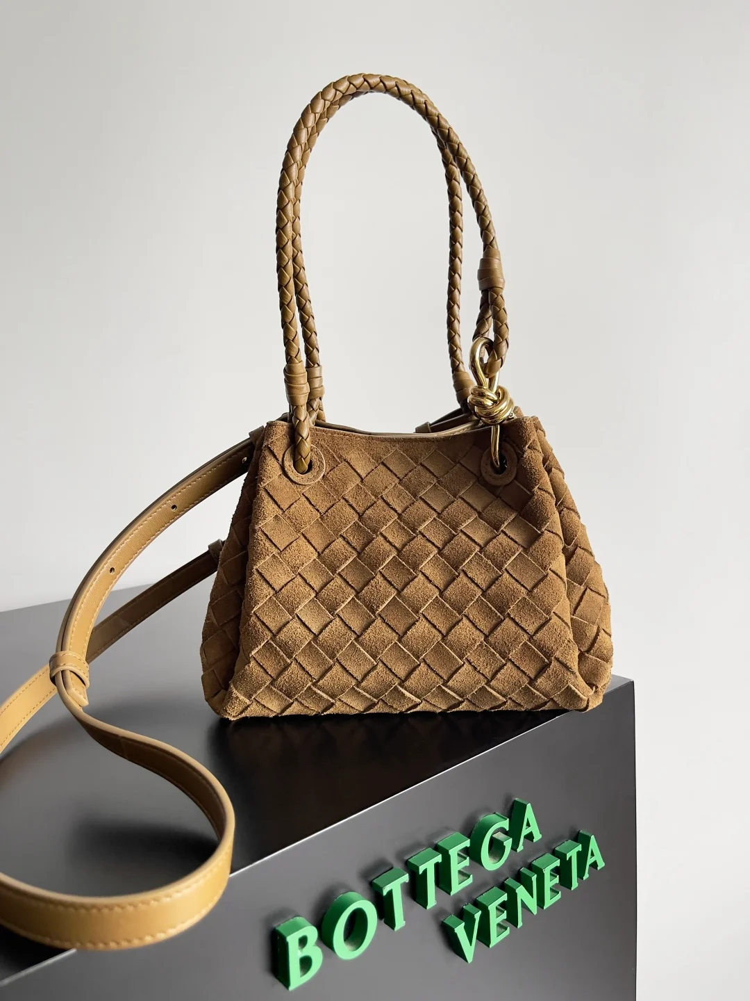 Bottega Veneta bag design 21