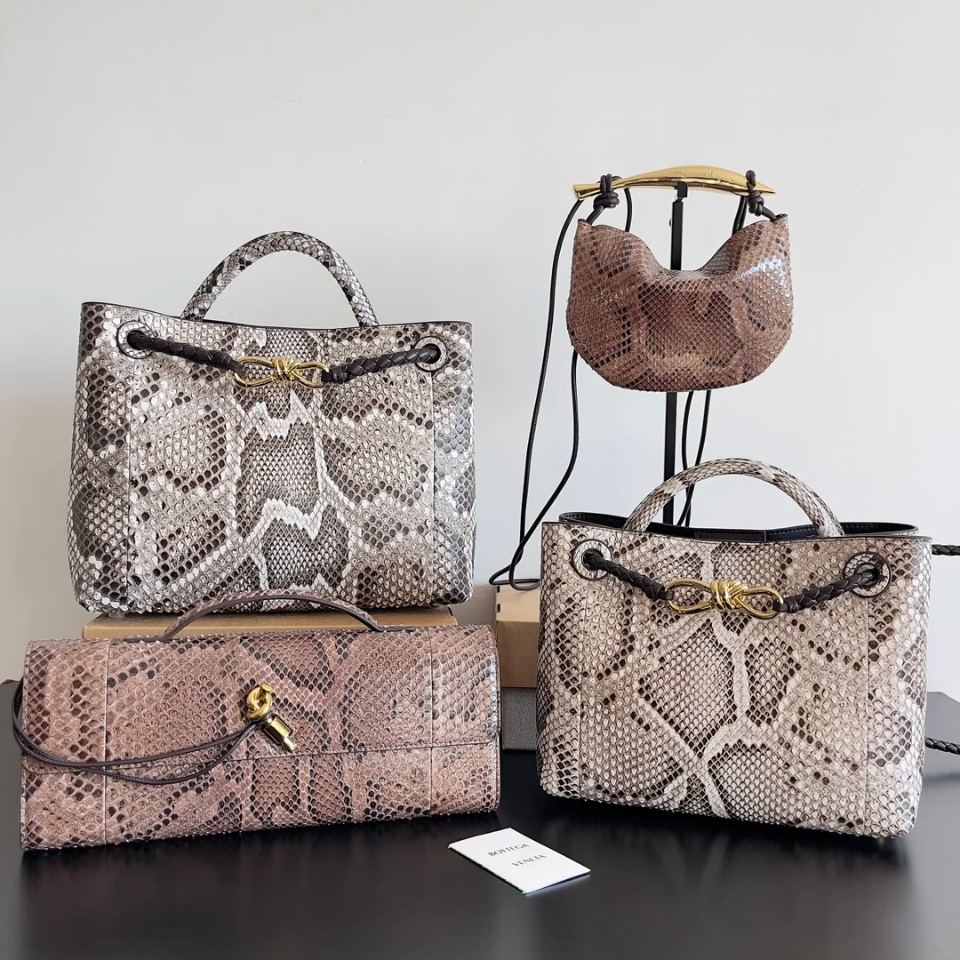 Bottega Veneta bag design 24