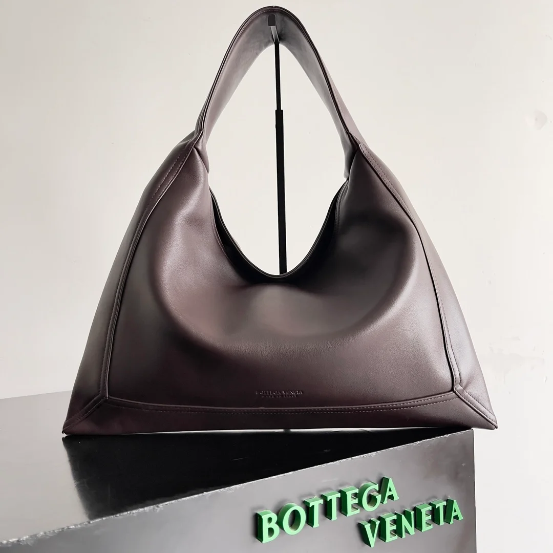 Bottega Veneta bag design 38