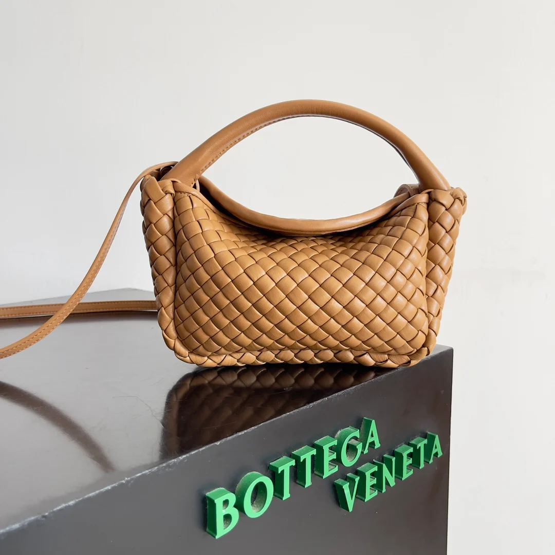 Bottega Veneta bag design 53