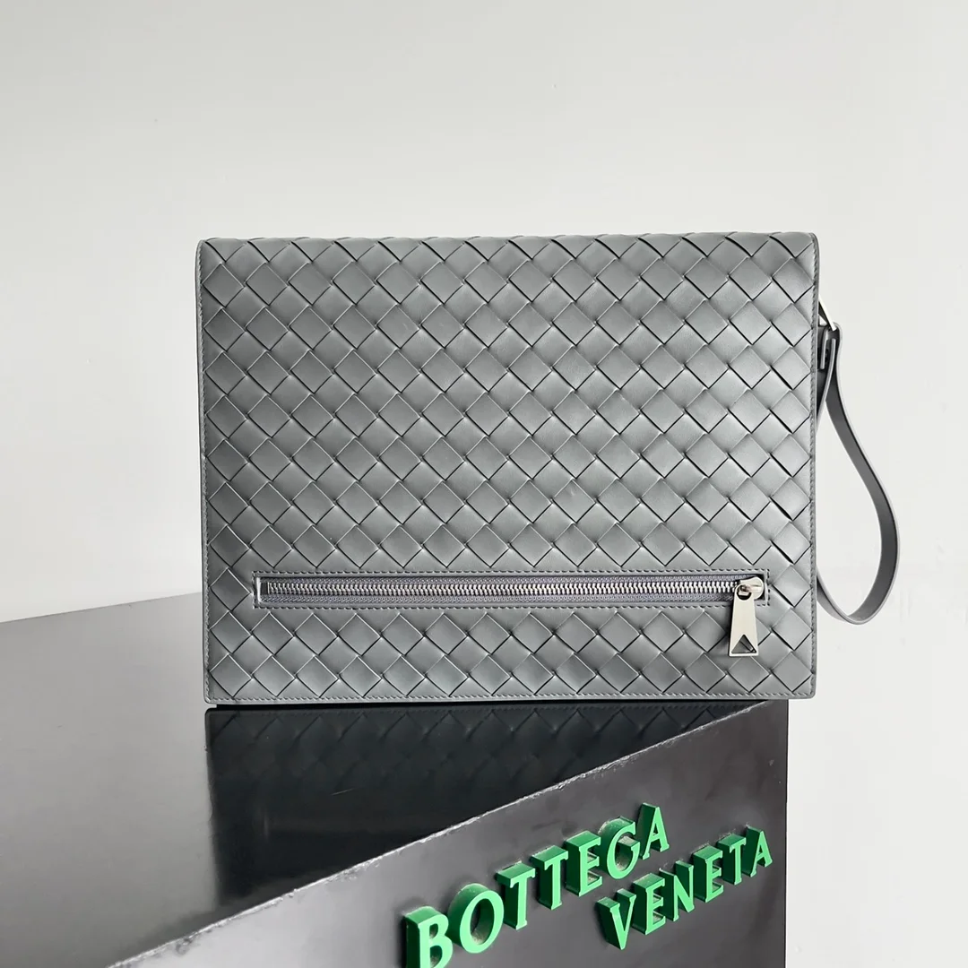 Bottega Veneta bag design 55