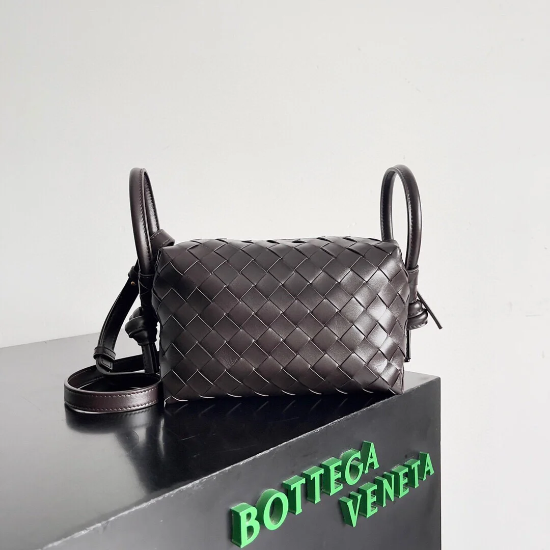 Bottega Veneta bag design 84