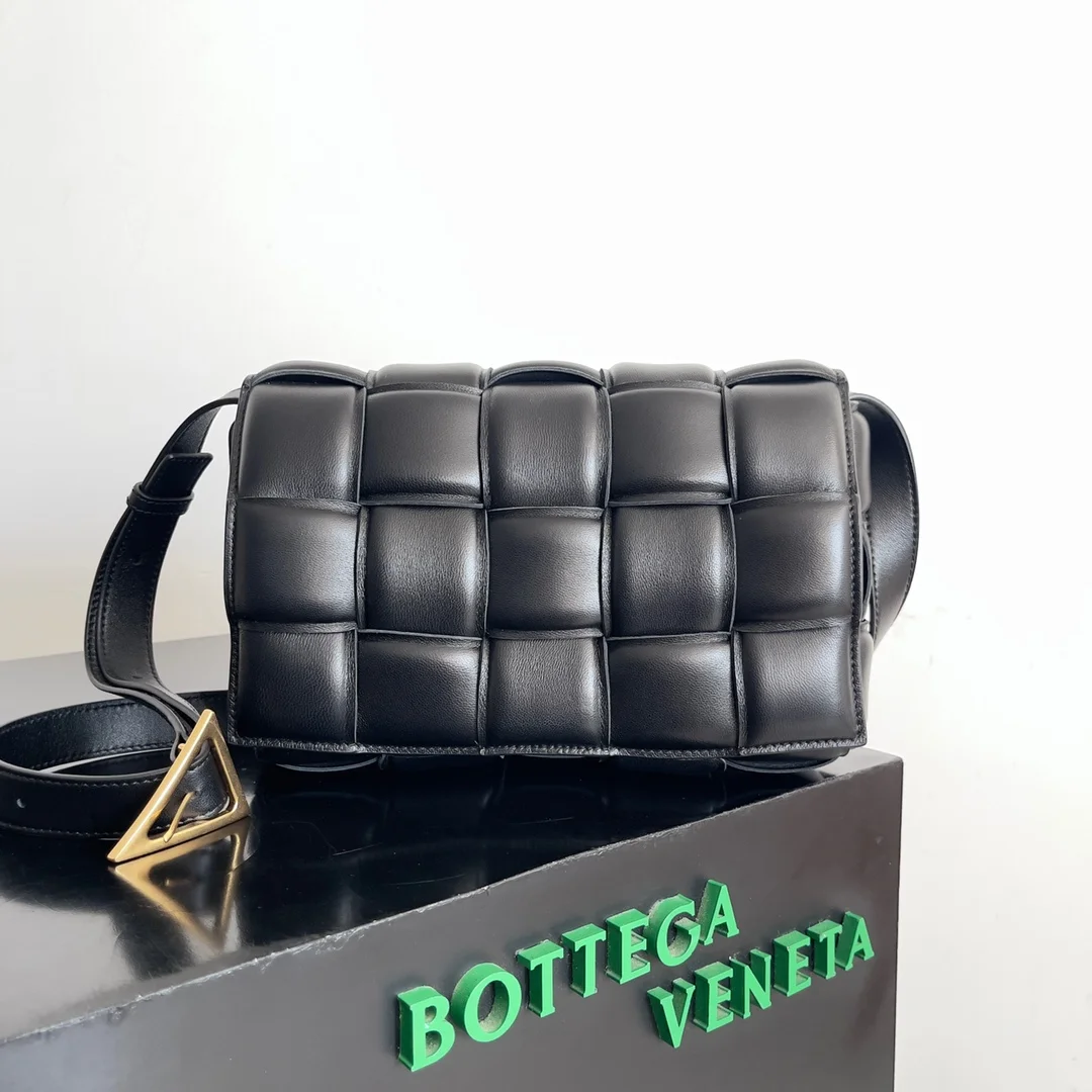 Bottega Veneta bag design 95
