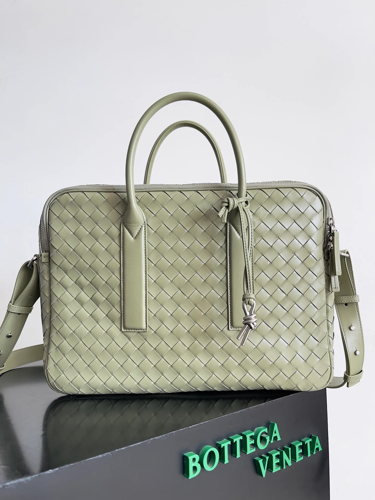 Bottega Veneta bag design 105