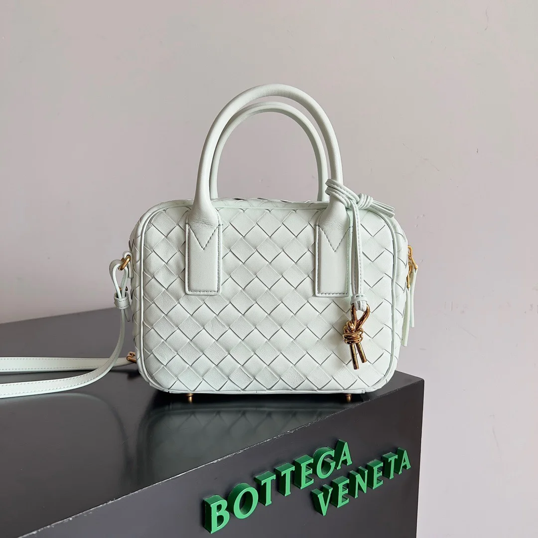 Bottega Veneta bag design 114