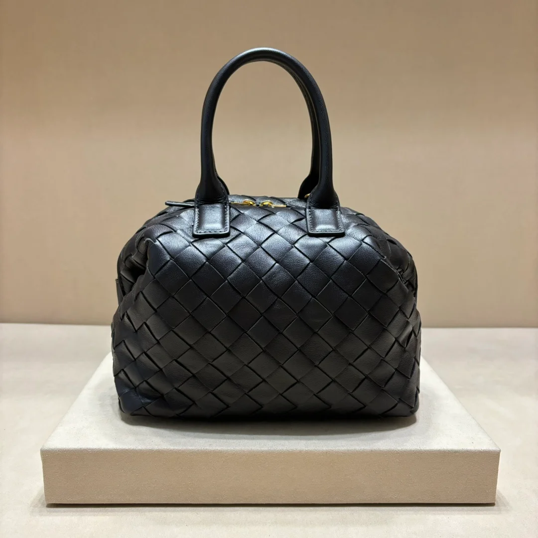 Bottega Veneta bag design 124