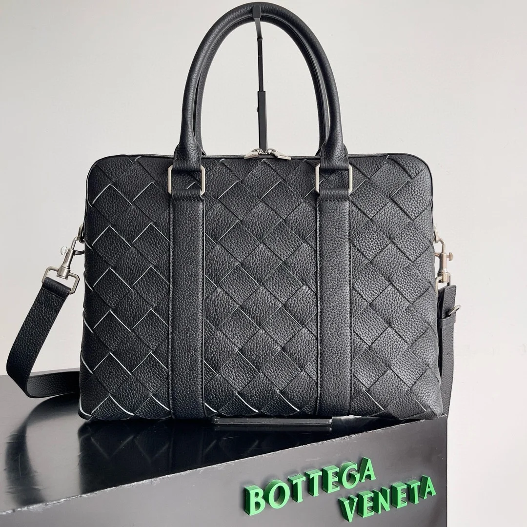 Bottega Veneta bag design 129