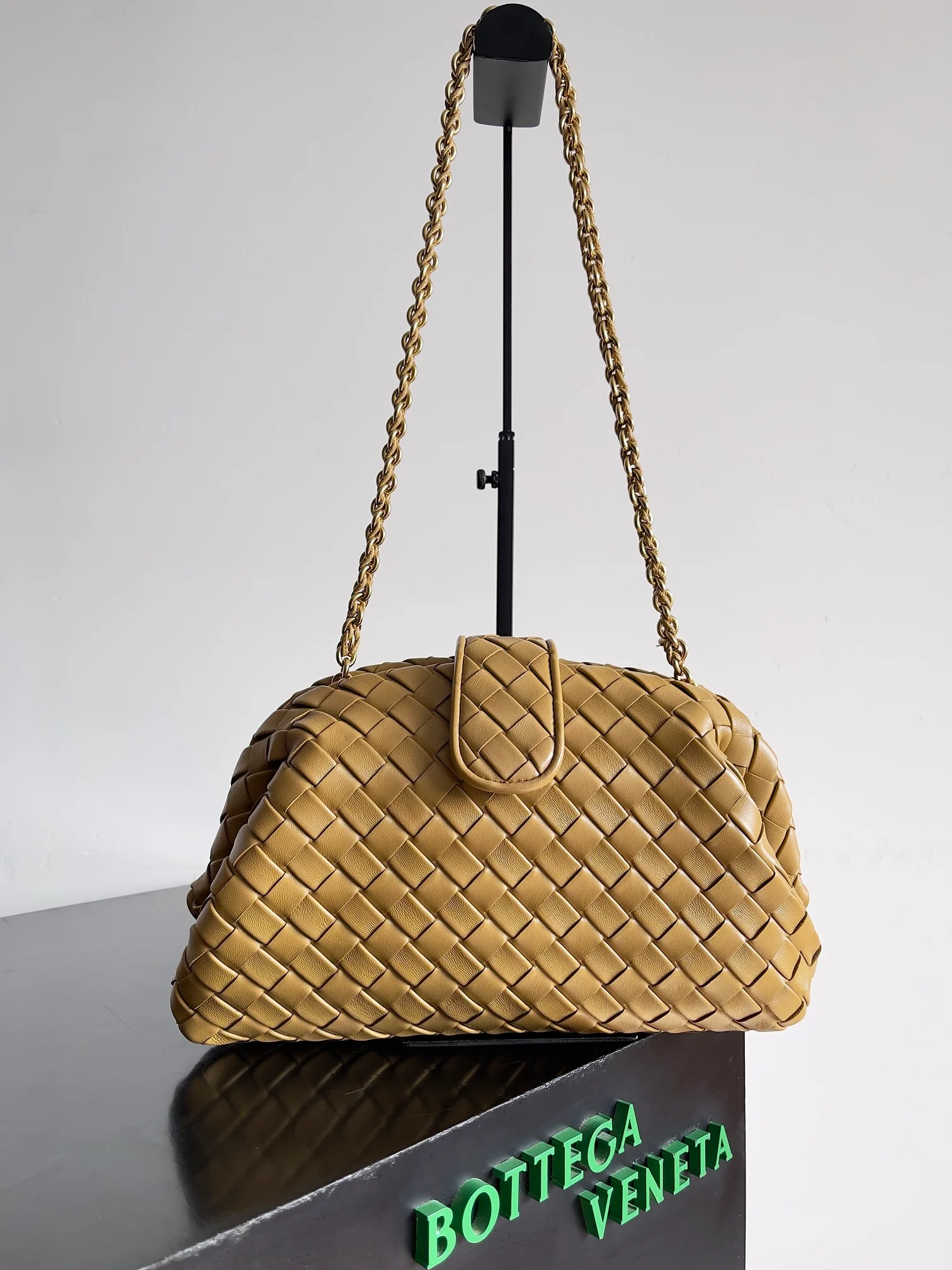 Bottega Veneta bag design 131