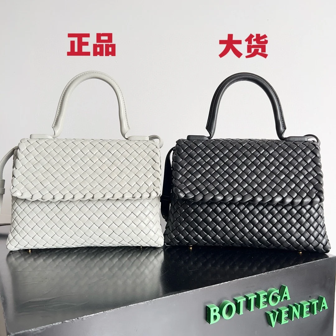 Bottega Veneta bag design 132