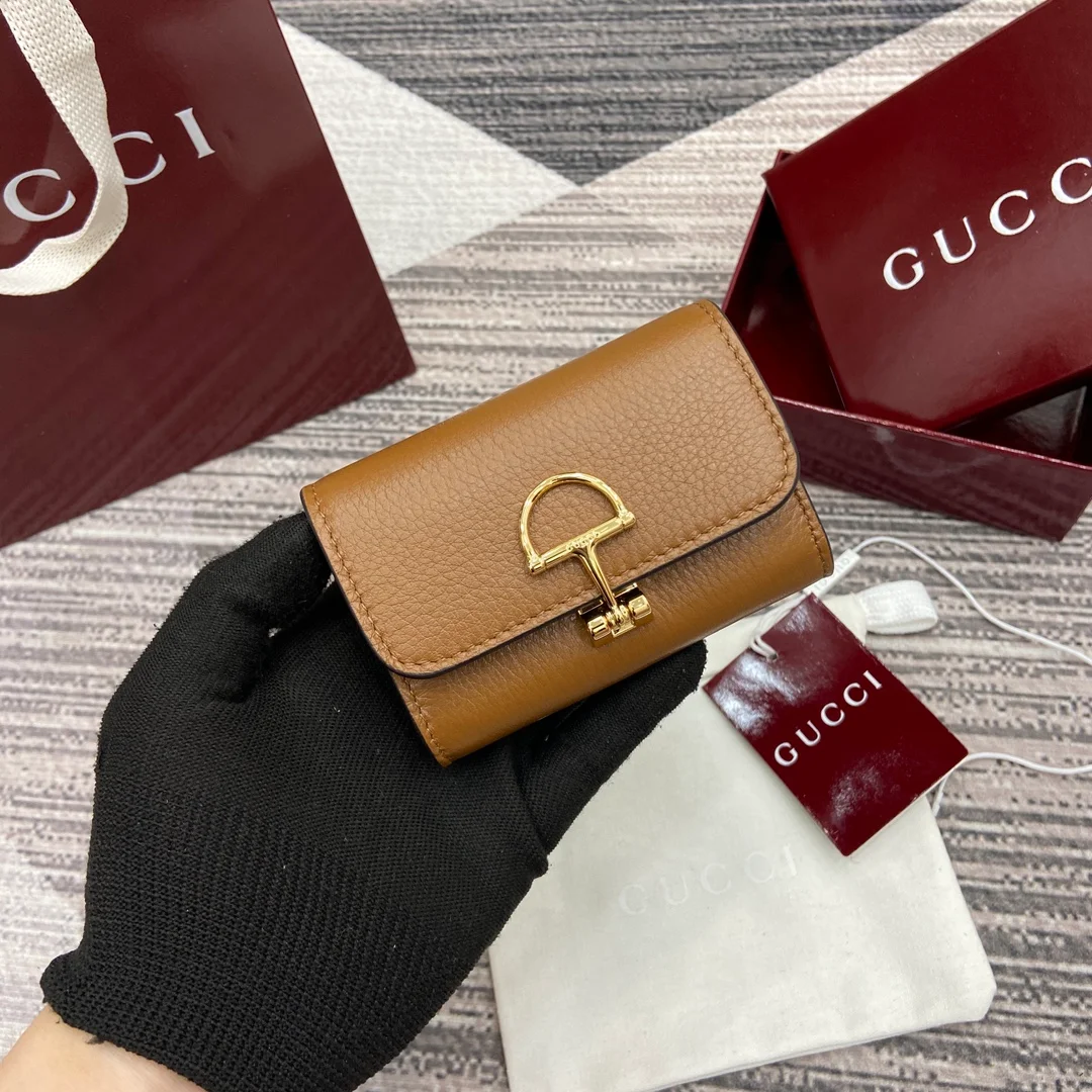 Gucci Wallet design 9