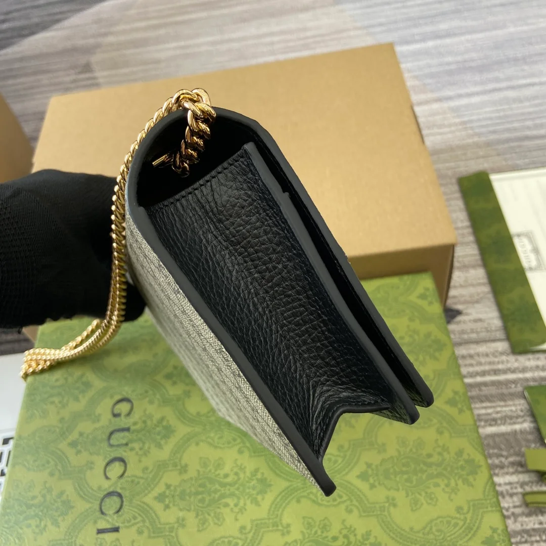 Gucci Wallet design 20