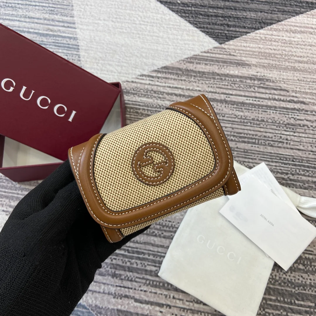 Gucci Wallet design 140